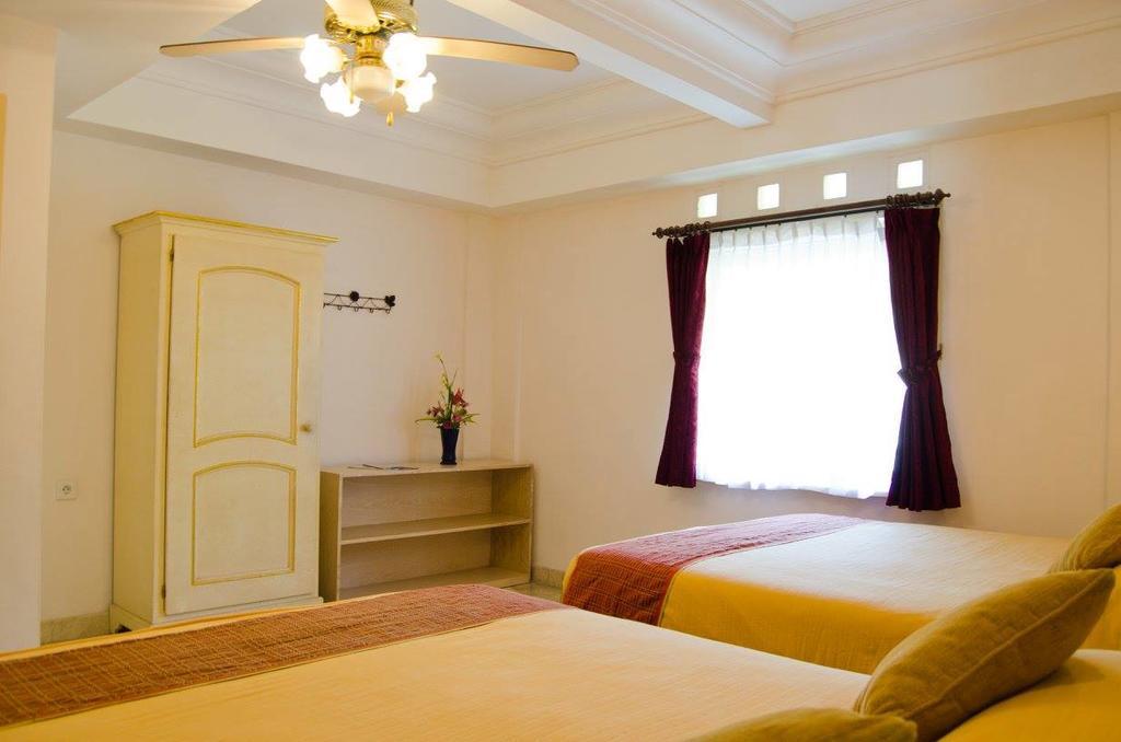 Club Bali Suites At Kota Bunga チパナス エクステリア 写真