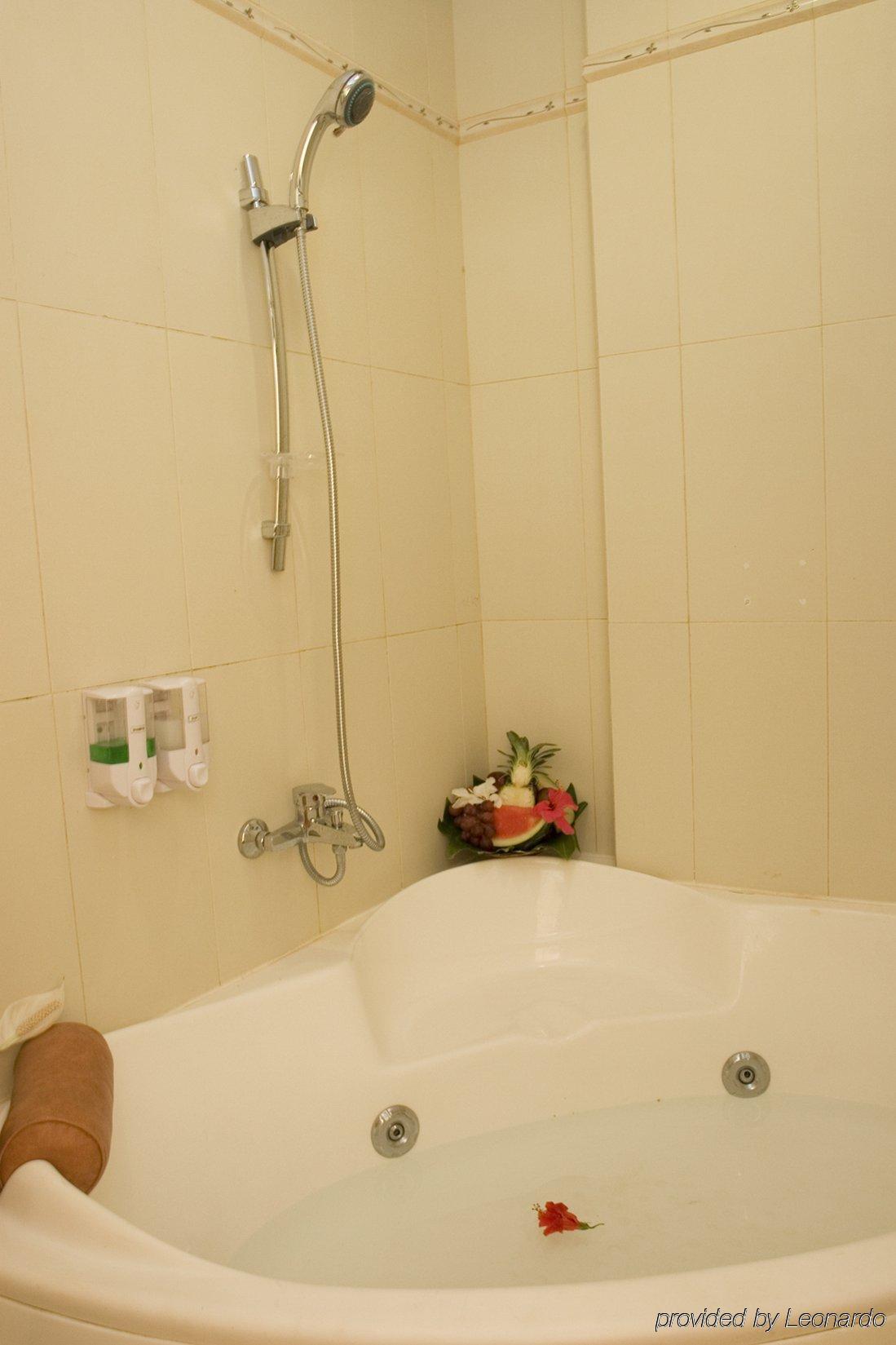 Club Bali Suites At Kota Bunga チパナス エクステリア 写真