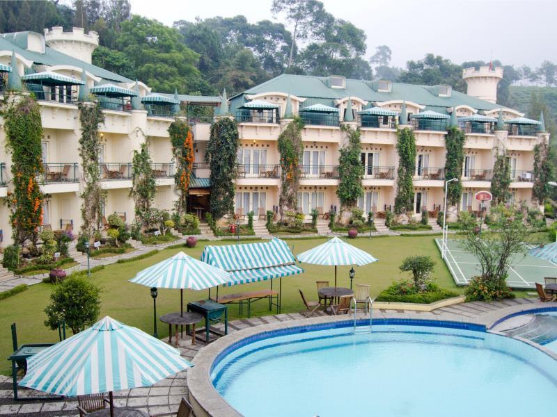 Club Bali Suites At Kota Bunga チパナス エクステリア 写真