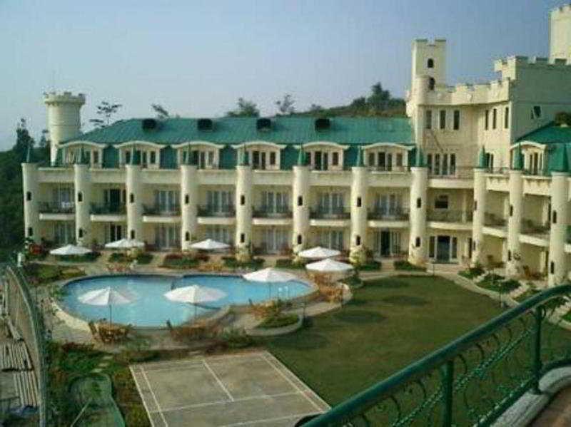 Club Bali Suites At Kota Bunga チパナス エクステリア 写真